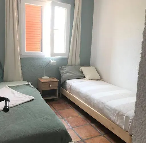 Будинок відпочинку Casa Luna Primera Linea De La Playa Almadrava *